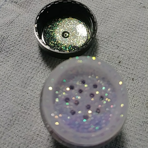 Shimmer eyeshadows - Picture 4 of 7